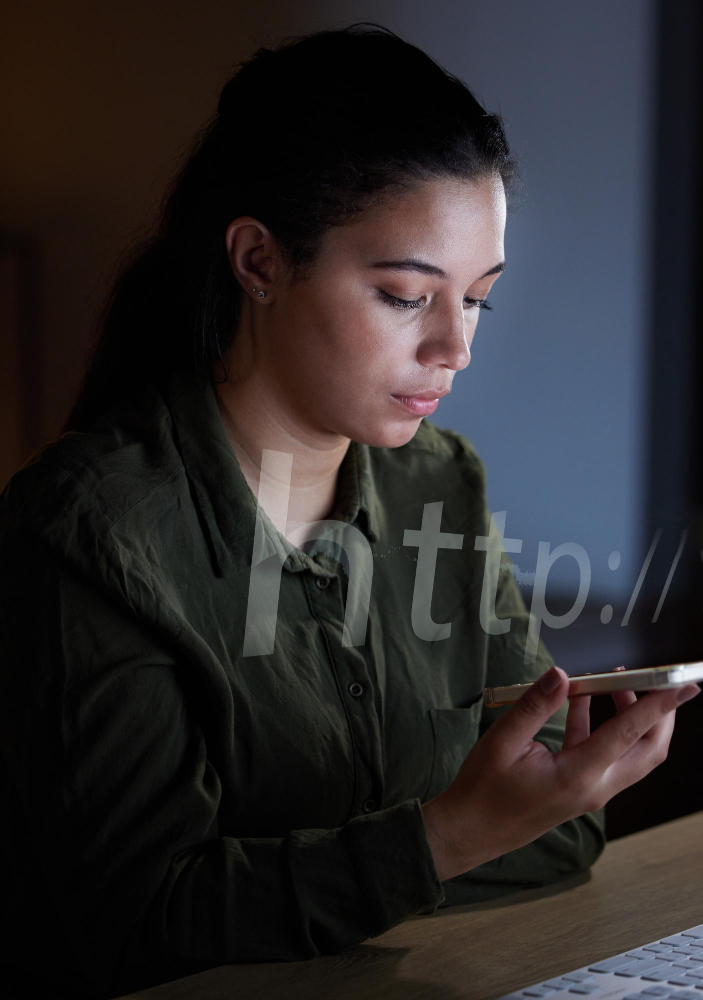 woman searching for seo services on her mobile phone